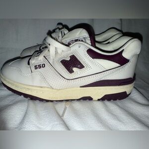Unisex New Balance 550 size Men size 6 / women’s size 7.5